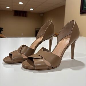 Franco Sarto Peep-Toe Heels with Twisted Detail In Beige size 7.5
